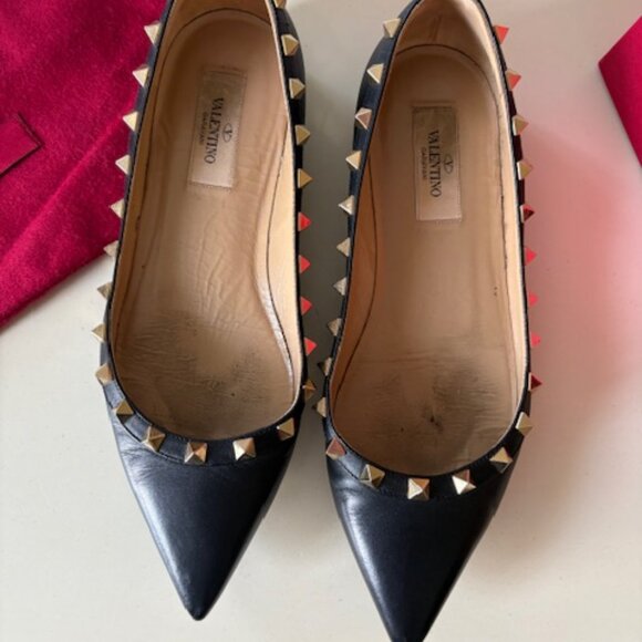Valentino Garavani Black Studded Flats - Picture 8 of 9
